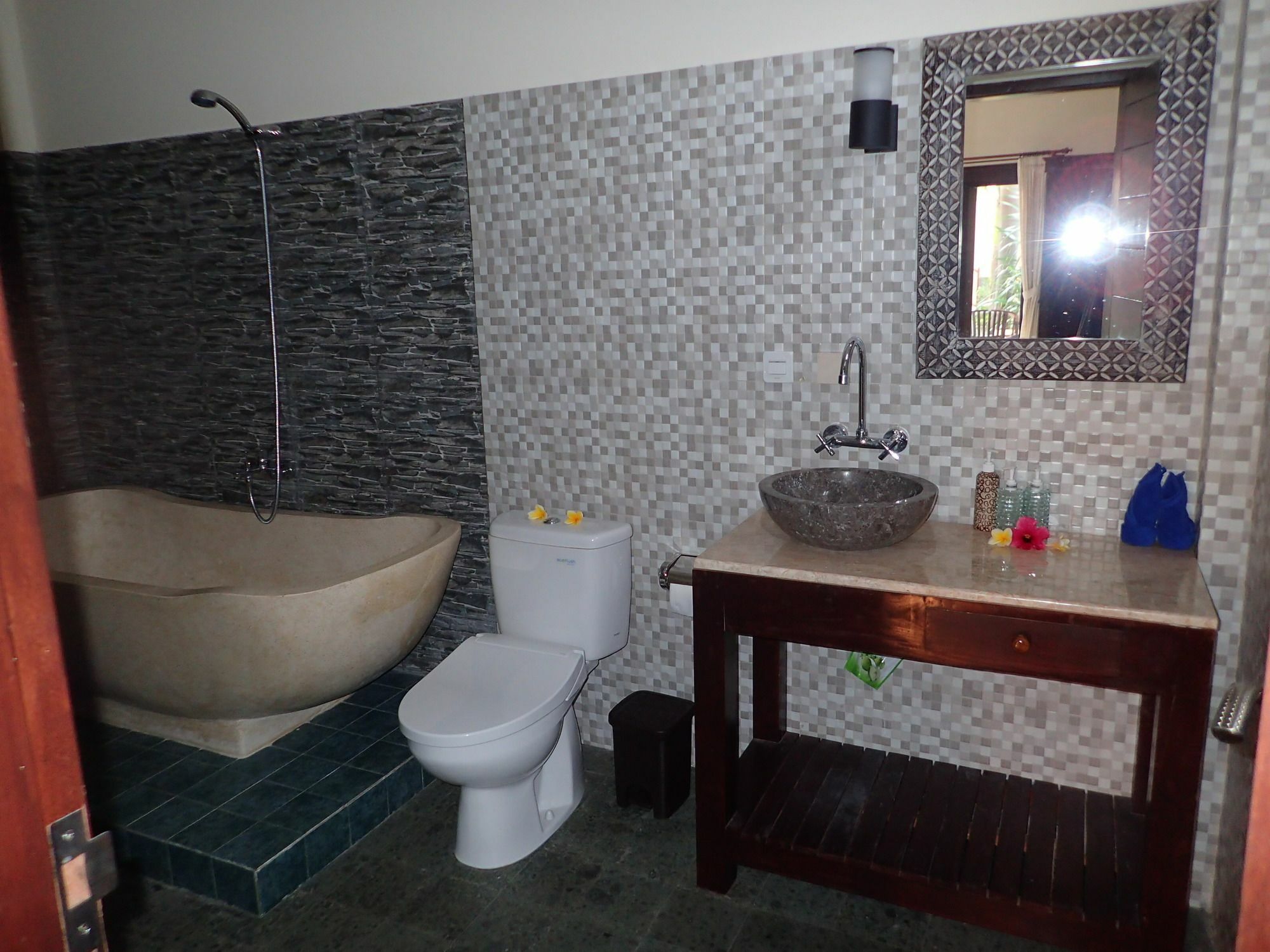 Alami Resort, Restaurant And Dive Center Amed  Exterior photo